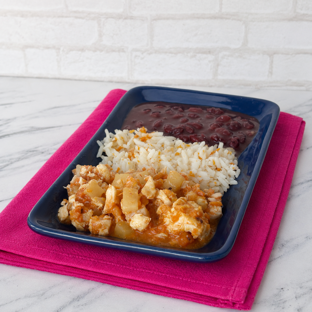 Marmitinha 250g - Moquequinha de peixe, arroz com cenoura e feijão vermelho
